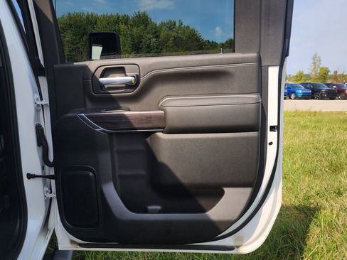 Used 2022 Chevrolet Silverado 2500 LTZ image 30