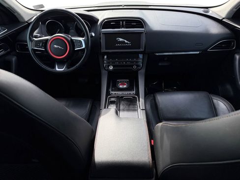 Used 2020 Jaguar F-PACE Prestige image 12