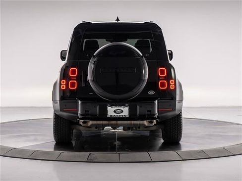 Used 2023 Land Rover Defender 110 SE AWD/4WD image 4