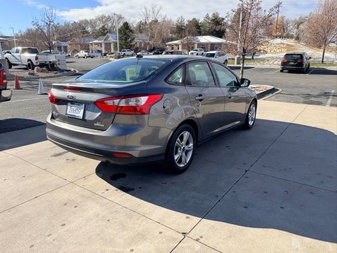Used 2014 Ford Focus SE w/ SE Winter Package image 5
