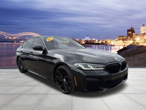 Used 2022 BMW 530i w/ M Sport Package image 4