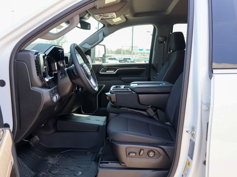 New 2026 GMC Sierra 2500 SLE w/ SLE Value Package; image 6