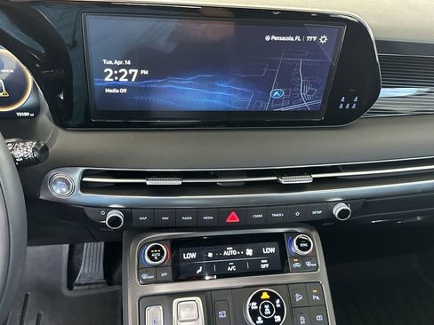 Used 2025 Hyundai Palisade Calligraphy image 25