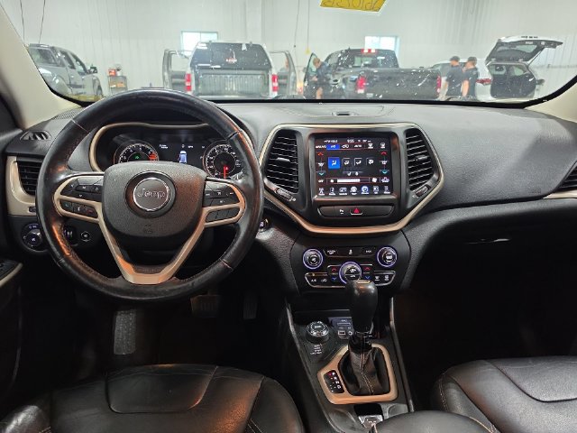 Used 2018 Jeep Cherokee Limited AWD/4WD image 4