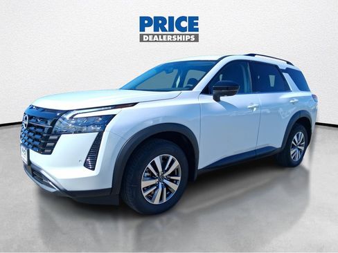 New 2026 Nissan Pathfinder SL AWD/4WD image 2
