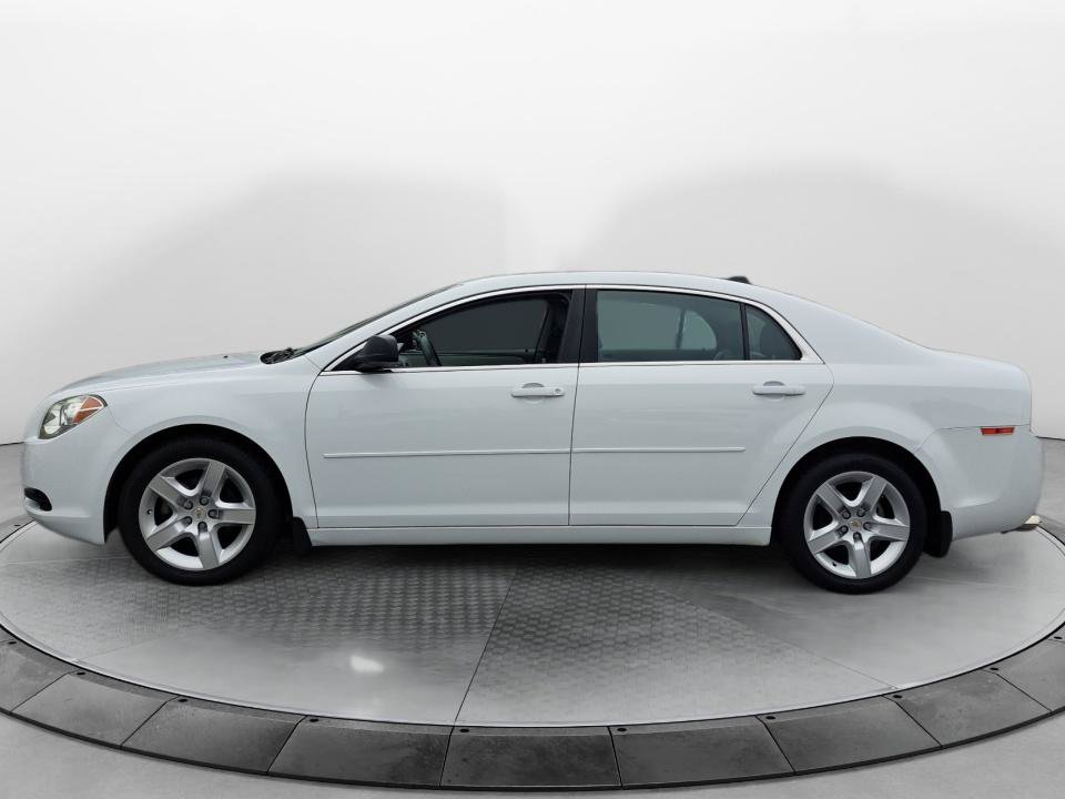 Used 2012 Chevrolet Malibu LS w/ LS Uplevel Package FWD image 4