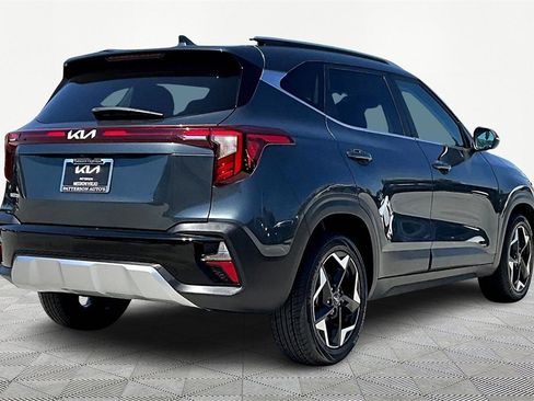 Certified 2024 Kia Seltos EX image 2