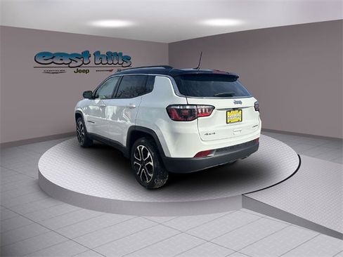 Certified 2022 Jeep Compass Limited w/ Sun and Sound Group image 5