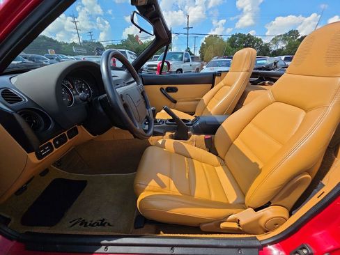 Used 1994 MAZDA MX-5 Miata RWD image 3
