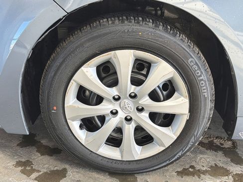 Used 2024 Toyota Corolla LE image 5