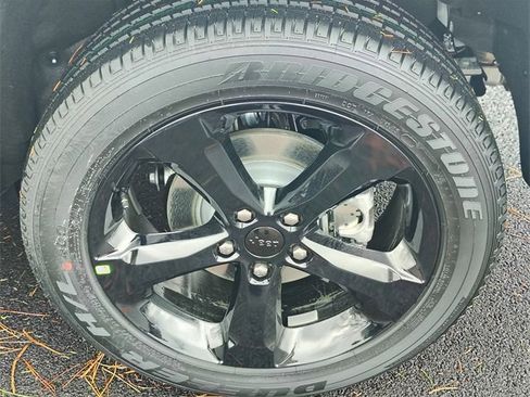 New 2025 Jeep Grand Cherokee Altitude w/ Trailer Tow Package image 5