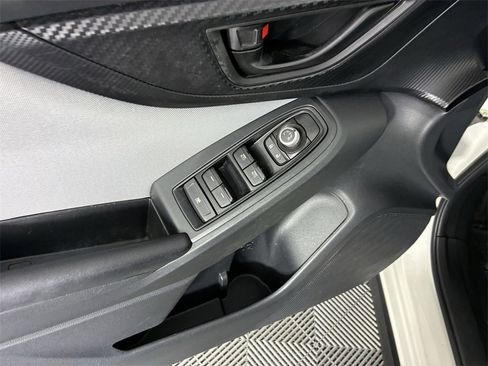 Used 2023 Subaru Crosstrek 2.0i Premium image 18