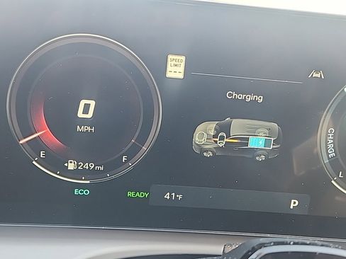 Certified 2025 Hyundai Tucson Limited image 16