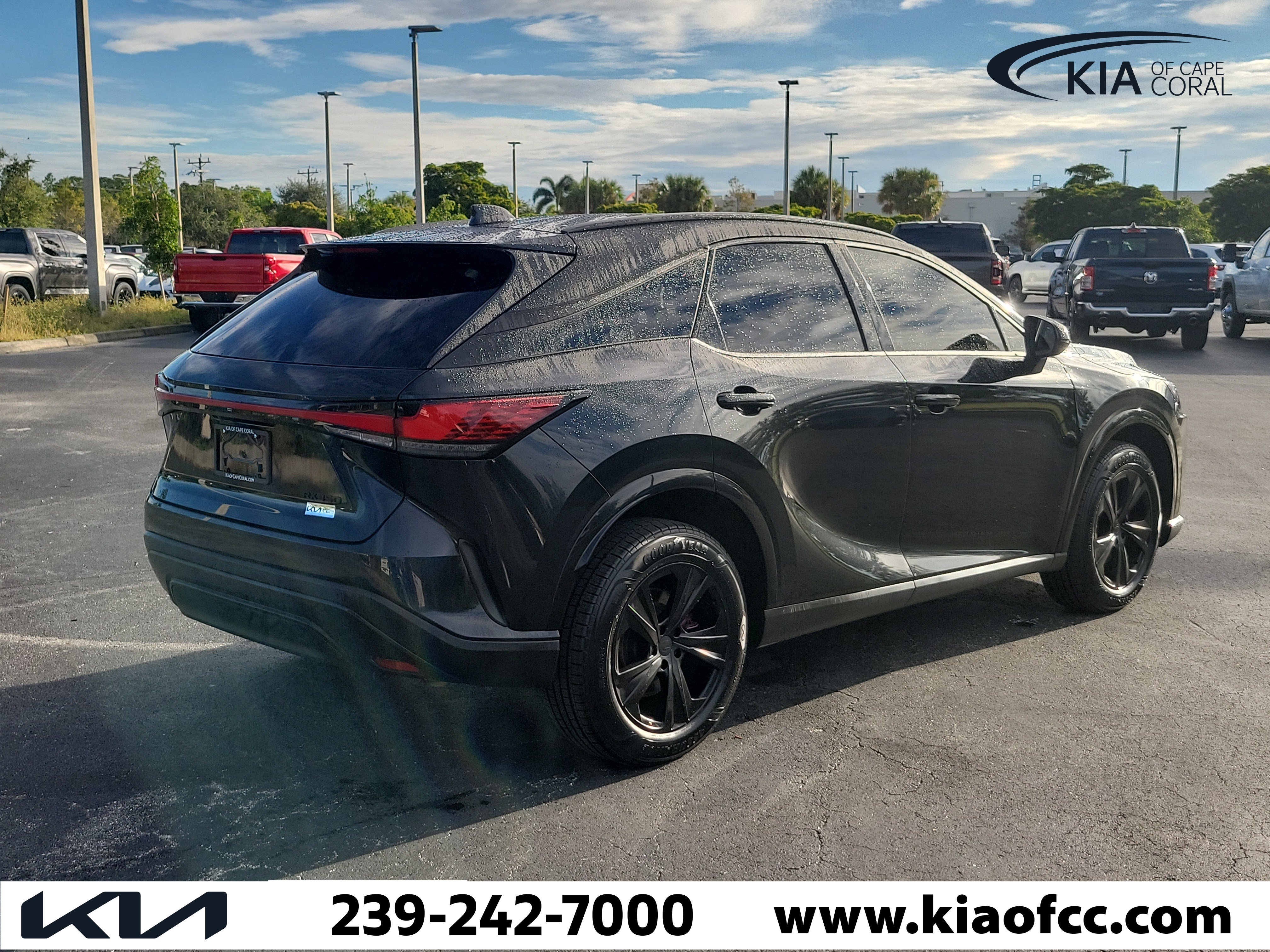 Used 2024 Lexus RX 350 Premium w/ Accessory Package (Z1) FWD image 6