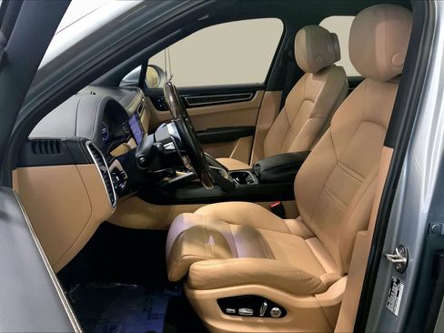 Used 2020 Porsche Cayenne S AWD/4WD image 8