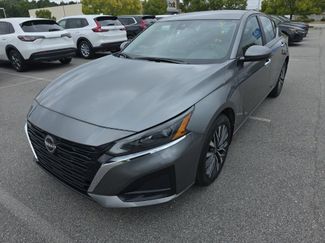 Used 2023 Nissan Altima 2.5 SV image 1