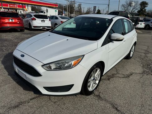 Used 2015 Ford Focus SE image 4