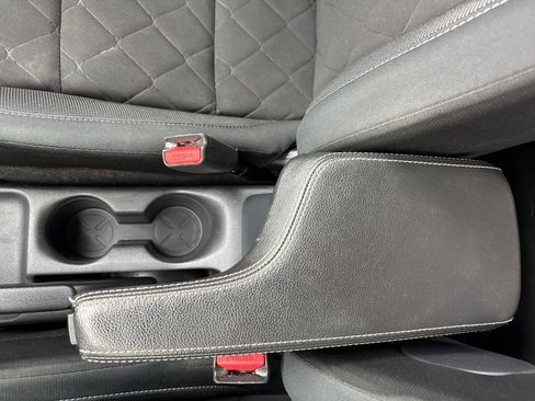 Used 2020 Nissan Kicks S FWD image 31
