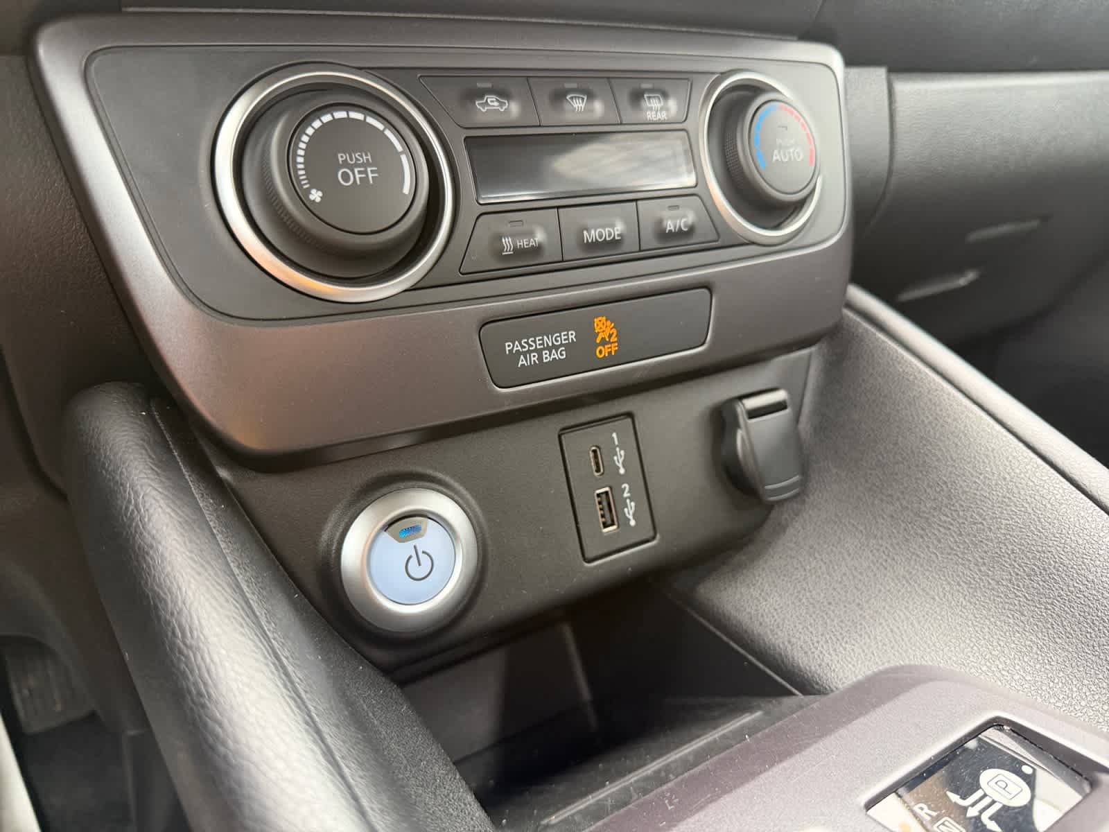 Used 2025 Nissan Leaf S FWD image 26