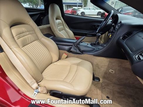 Used 2004 Chevrolet Corvette Coupe w/ Preferred Equipment Group RWD image 13