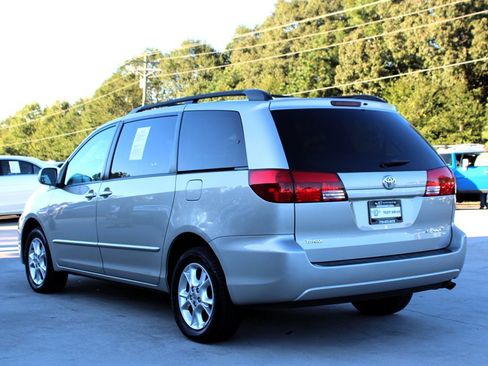 Used 2005 Toyota Sienna XLE image 5