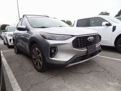 Certified 2023 Ford Escape Platinum w/ Premium Technology Package