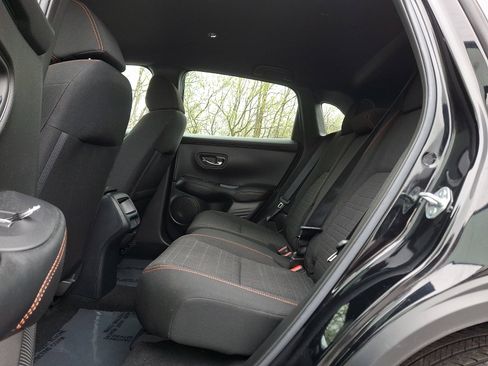 Used 2024 Honda HR-V Sport image 10