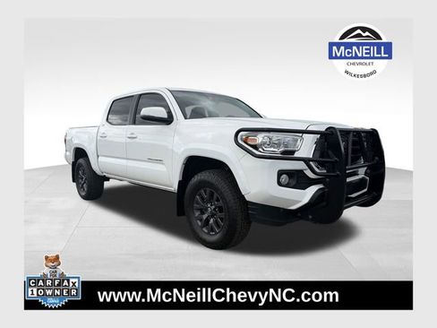 Used 2023 Toyota Tacoma SR5 w/ Technology Package AWD/4WD image 1
