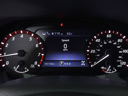 Used 2025 Nissan Frontier PRO-4X image 14