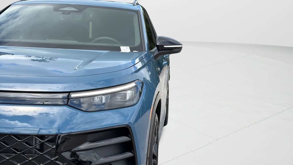 New 2026 Volkswagen Tiguan SE R-Line FWD image 37