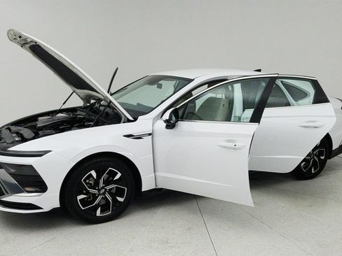 Used 2025 Hyundai Sonata SEL FWD image 10