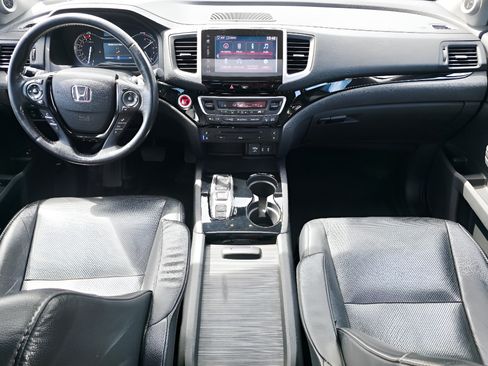 Used 2017 Honda Pilot Elite image 23