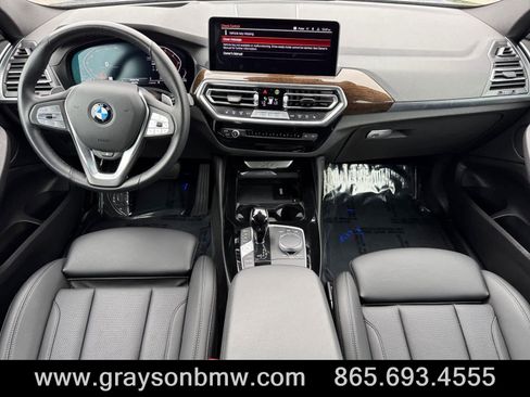 Used 2025 BMW X4 xDrive30i AWD/4WD image 19