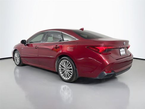 Used 2019 Toyota Avalon Limited w/ Advanced Safety Package FWD image 7
