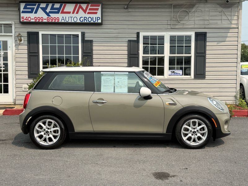 Used 2019 MINI Cooper 2-Door Hardtop FWD image 1