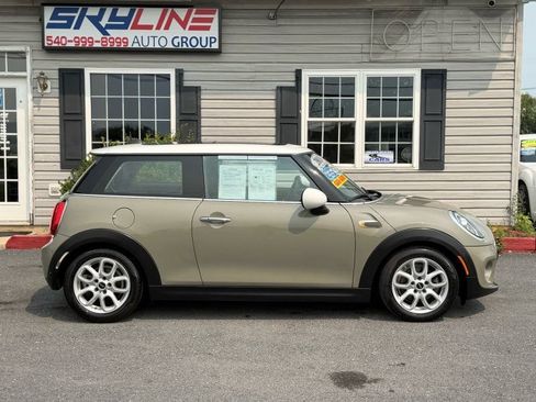 Used 2019 MINI Cooper 2-Door Hardtop FWD image 1