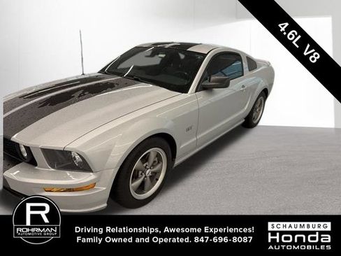 Used 2005 Ford Mustang GT RWD image 1