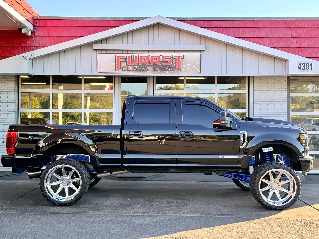 Used 2020 Ford F250 Lariat w/ Lariat Value Package AWD/4WD image 2