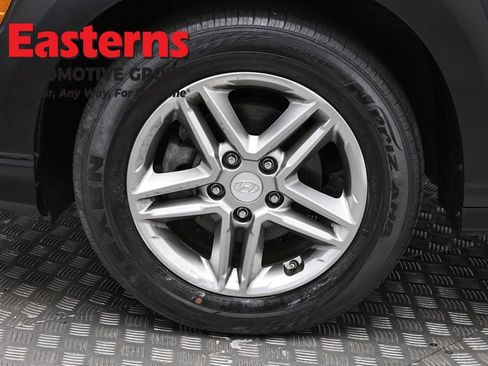 Used 2019 Hyundai Kona SE image 31