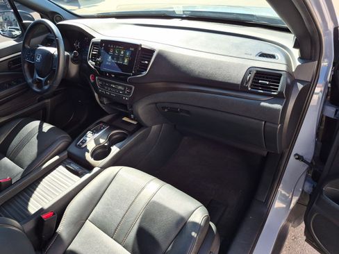 Used 2023 Honda Passport TrailSport image 36