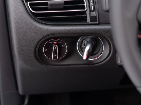 New 2026 Porsche Macan GTS image 29