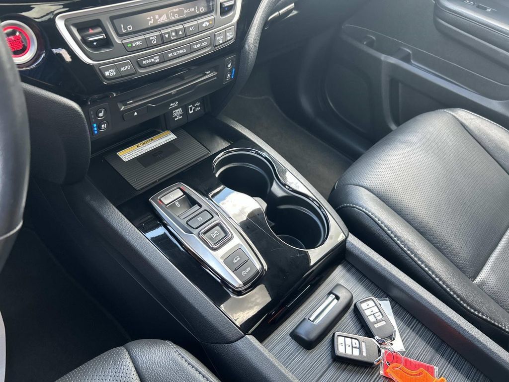 Used 2022 Honda Pilot Elite image 40
