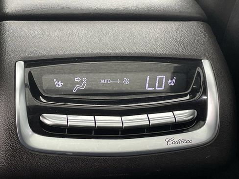 Used 2020 Cadillac XT6 Premium Luxury image 31