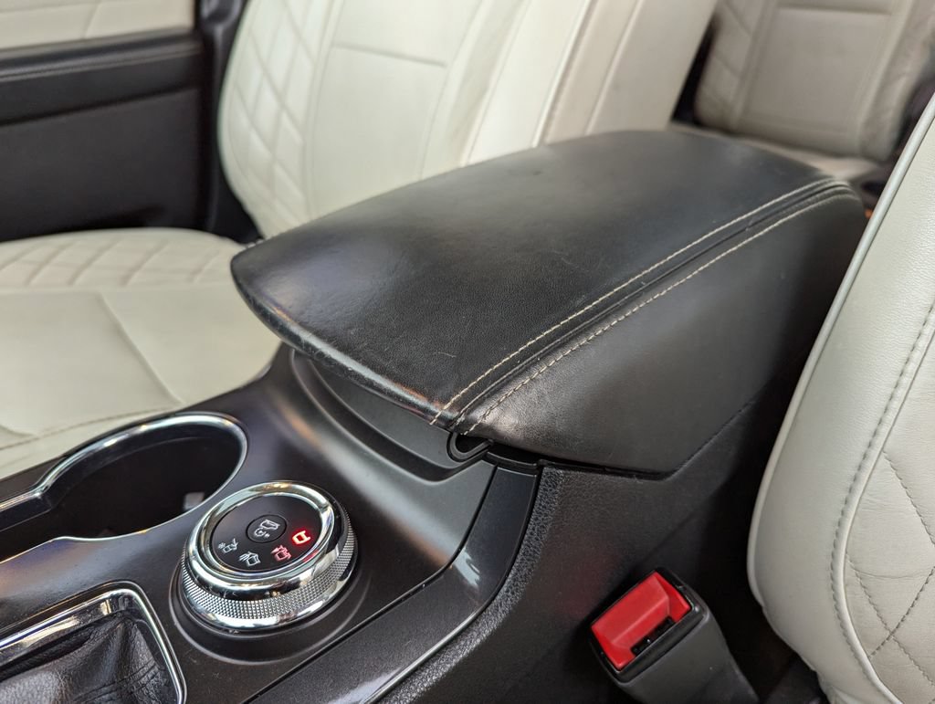 Used 2018 Ford Explorer Platinum AWD/4WD image 28
