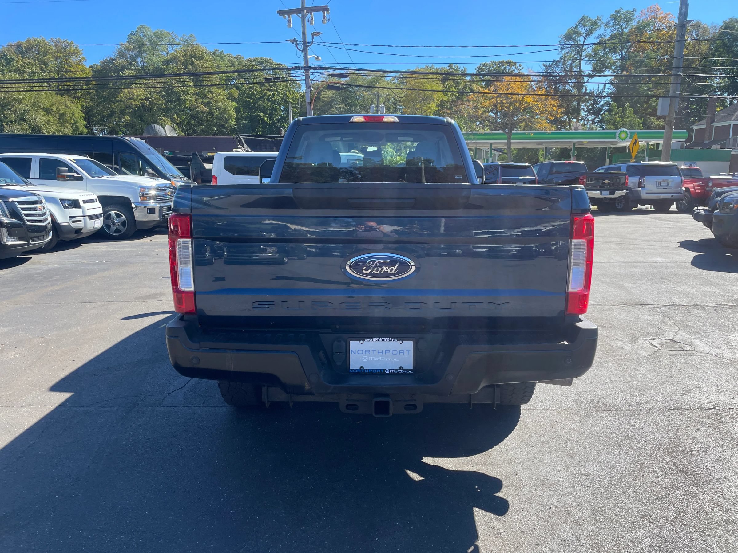 Used 2017 Ford F250 XL w/ Power Equipment Group AWD/4WD image 4