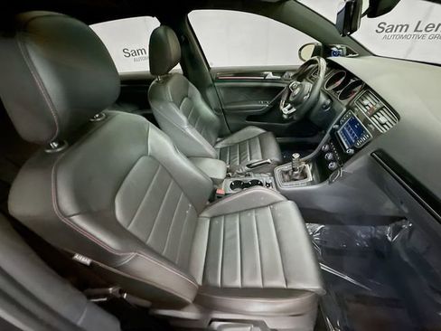 Used 2017 Volkswagen GTI SE image 28