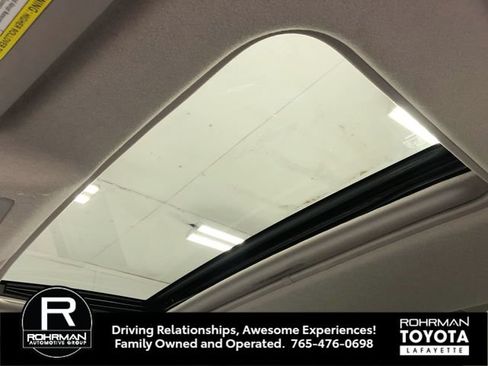Used 2010 Toyota Highlander Limited AWD/4WD image 24