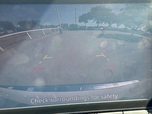 Used 2021 Nissan Rogue S FWD image 10
