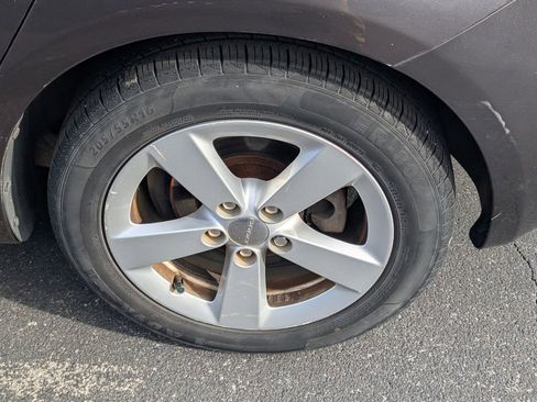 Used 2016 Dodge Dart SXT image 19