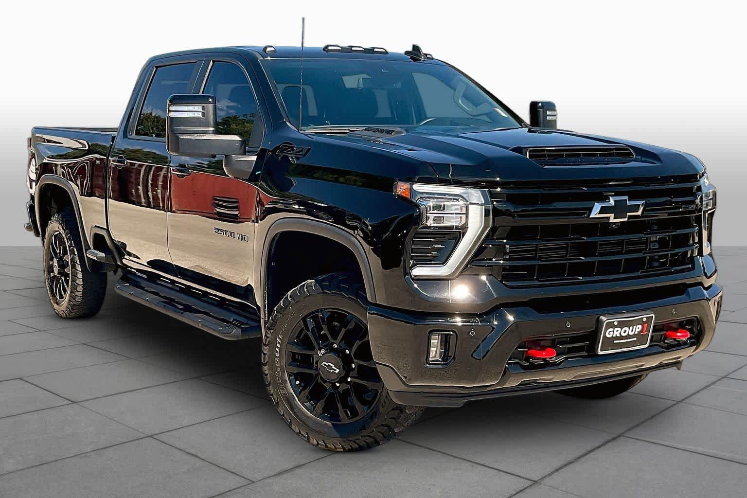 Used 2025 Chevrolet Silverado 2500 LT w/ Trail Boss Package AWD/4WD image 3